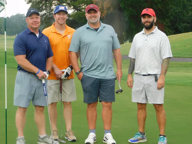 Golfers gathering for a team photo at COMEC’s 2026 golf tournament